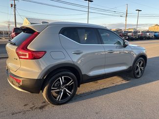 Used 2025 Volvo XC40 B5 Core video 3