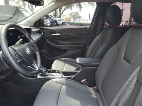 Used 2025 Buick Encore GX Preferred image 17