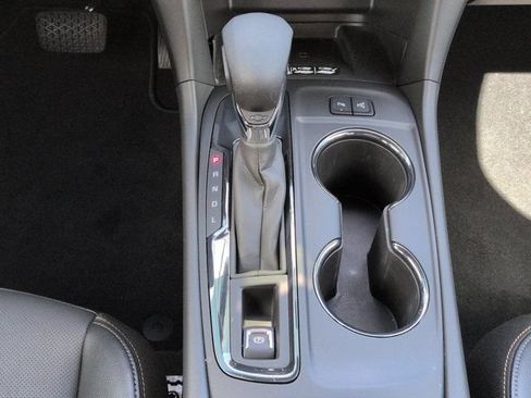 Used 2023 Chevrolet Equinox Premier FWD image 19