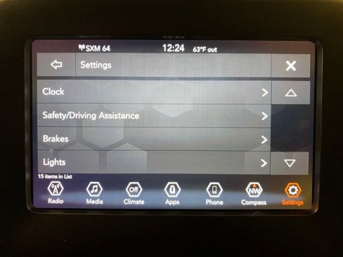 Used 2019 Jeep Cherokee Latitude Plus AWD/4WD image 31