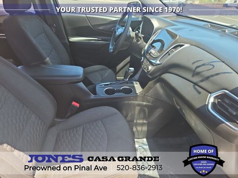 Used 2019 Chevrolet Equinox LT w/ Sun & Navigation Package FWD image 12