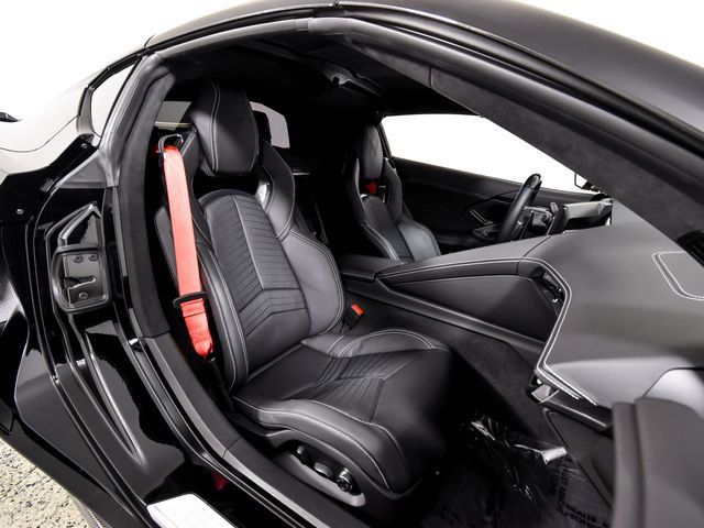 Used 2024 Chevrolet Corvette Z06 RWD image 34
