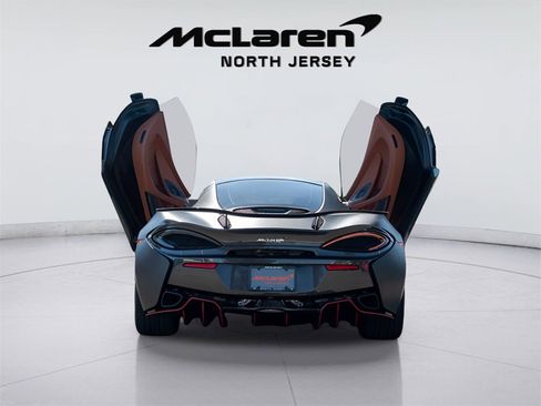 Used 2017 McLaren 570S image 12