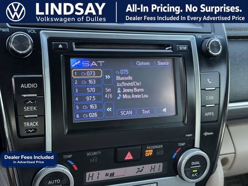 Used 2012 Toyota Camry XLE w/ Leather Pkg FWD image 16