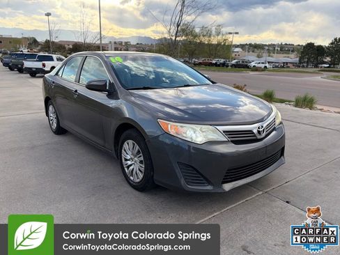 Used 2014 Toyota Camry FWD image 1