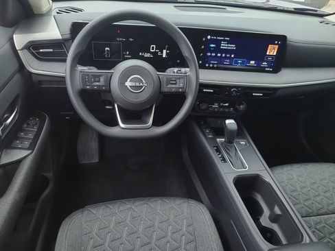 Certified 2026 Nissan Kicks SV image 11