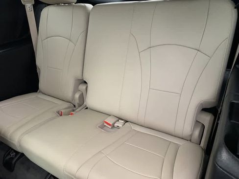 Used 2020 Buick Enclave Essence w/ Sound and Sites Package image 19