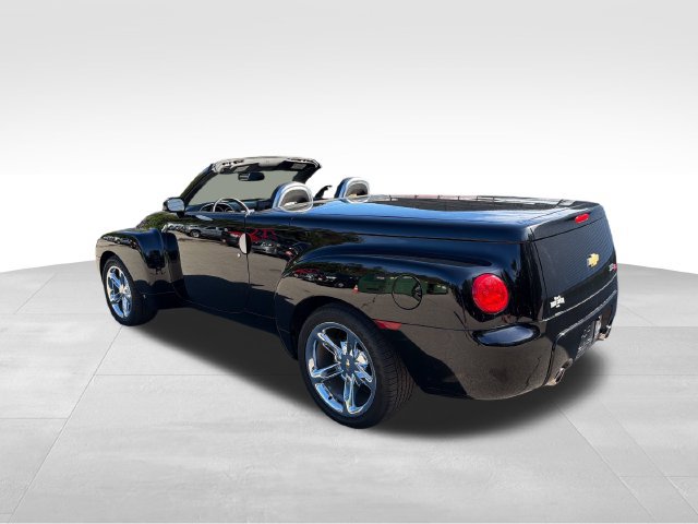 Used 2006 Chevrolet SSR w/ Preferred Equipment Group RWD image 11
