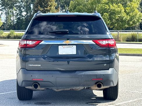 Used 2021 Chevrolet Traverse LT image 22