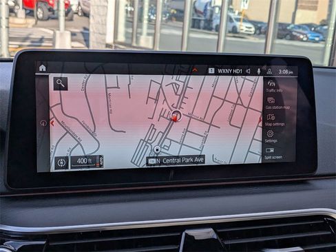 Used 2023 BMW 530i xDrive w/ Premium Package image 21