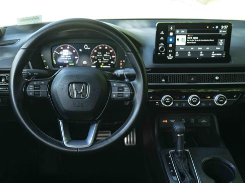 Certified 2025 Honda Civic Sport Touring image 19