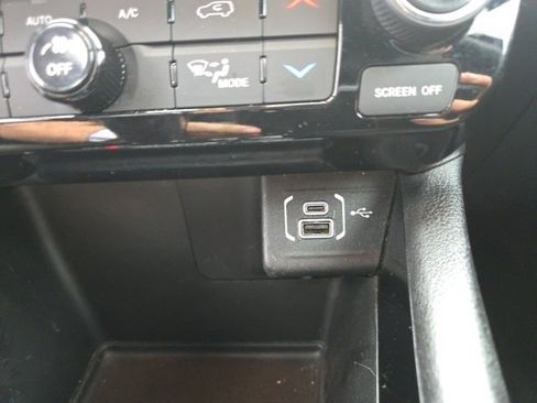 Used 2023 Jeep Compass Limited image 20