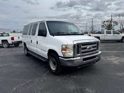 Used 2010 Ford E-350 and Econoline 350 XL image 3