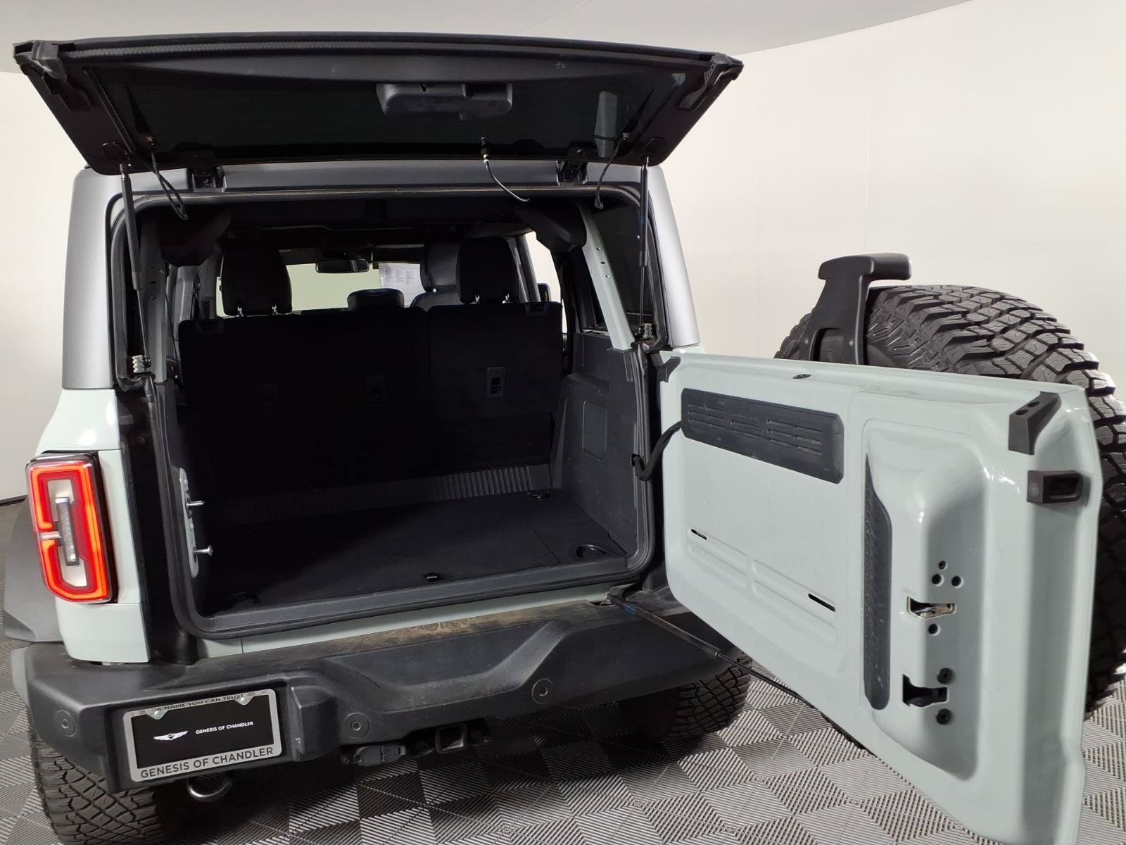 Used 2023 Ford Bronco Wildtrak AWD/4WD image 14