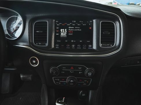 Used 2018 Dodge Charger R/T image 27