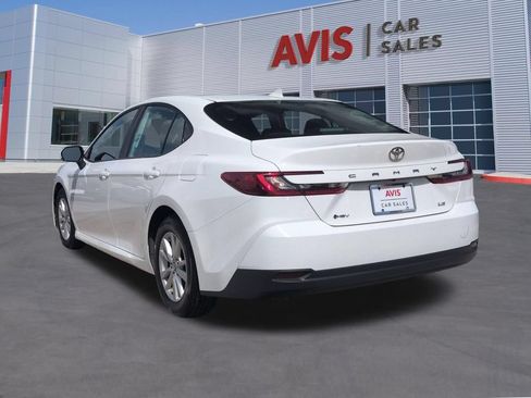 Used 2025 Toyota Camry LE FWD image 9