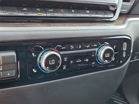 New 2026 GMC Sierra 1500 SLE w/ Preferred Package image 17