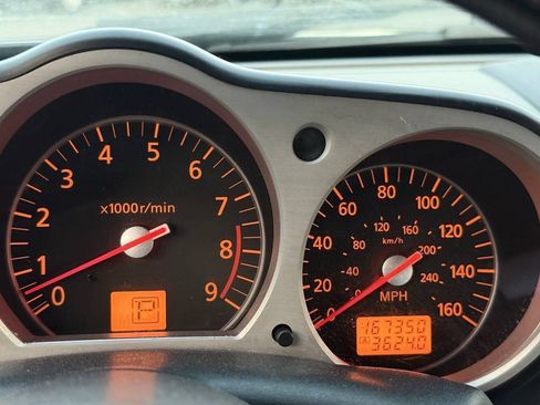 Used 2007 Nissan 350Z Touring RWD image 24
