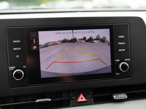 Used 2023 Kia Sportage LX image 16