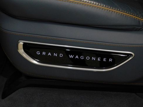 Used 2022 Jeep Grand Wagoneer Series II w/ Convenience Group III image 33