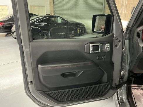 Used 2021 Jeep Wrangler Unlimited Rubicon w/ Steel Bumper Group image 19