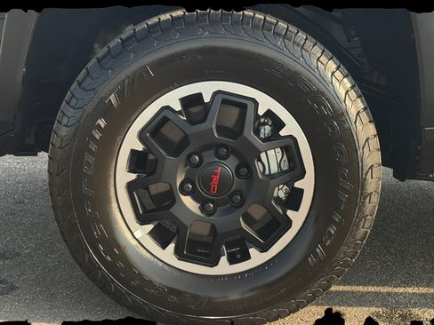 Used 2026 Toyota Tacoma TRD Off-Road w/ TRD Off Road Upgrade Package AWD/4WD image 12