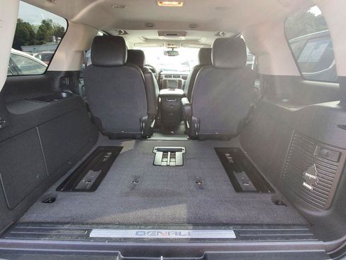 Used 2014 GMC Yukon Denali AWD/4WD image 9