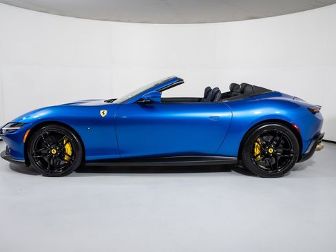 Used 2025 Ferrari Roma Spider image 3