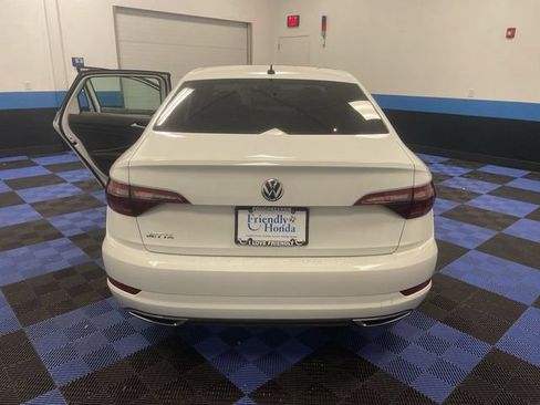 Used 2019 Volkswagen Jetta R-Line w/ R-Line Cold Weather Package FWD image 23