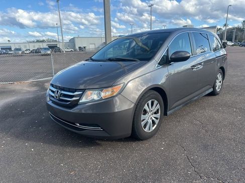 Used 2016 Honda Odyssey SE image 1