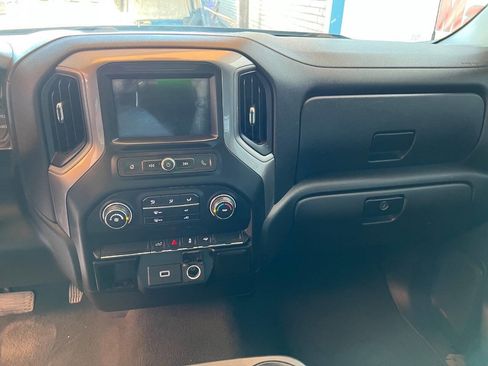 Used 2019 Chevrolet Silverado 1500 Custom w/ Custom Value Package image 8