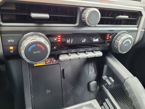 Used 2025 Toyota 4Runner TRD Off-Road Premium image 19