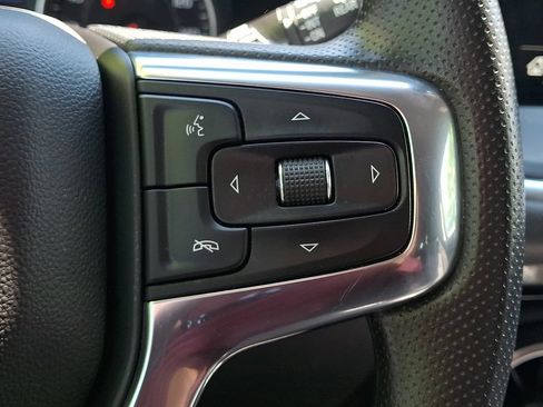 Used 2025 Chevrolet Blazer LT AWD/4WD image 25