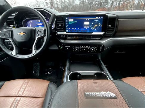 Used 2024 Chevrolet Silverado 2500 High Country w/ High Country Premium Package image 20