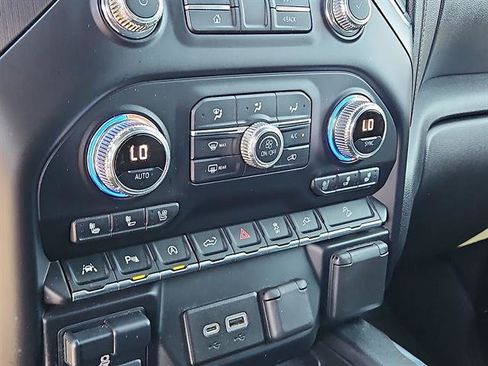 Used 2020 GMC Sierra 1500 AT4 w/ AT4 Premium Package AWD/4WD image 19