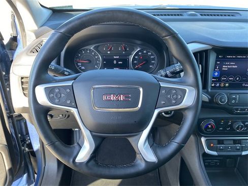 Used 2024 GMC Terrain SLT image 35