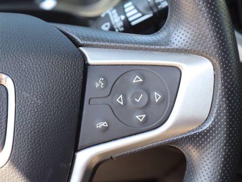 Used 2022 GMC Terrain SLE w/ Driver Convenience Package FWD image 13