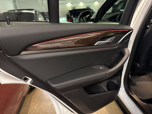 Used 2023 BMW X4 xDrive30i w/ Premium Package image 11