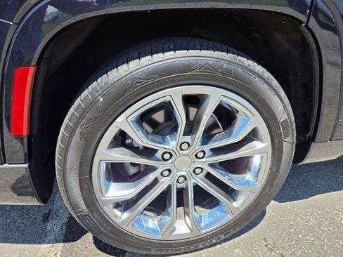 Used 2022 Jeep Grand Wagoneer Series II AWD/4WD image 30