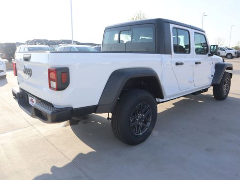 New 2026 Jeep Gladiator Sport image 19