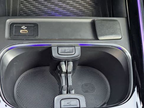 Used 2026 Mercedes-Benz GLB 250 image 34