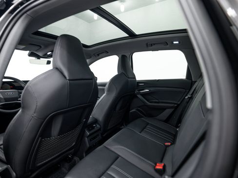 Certified 2025 Audi Q6 e-tron Premium Plus w/ Premium Plus AWD/4WD image 19