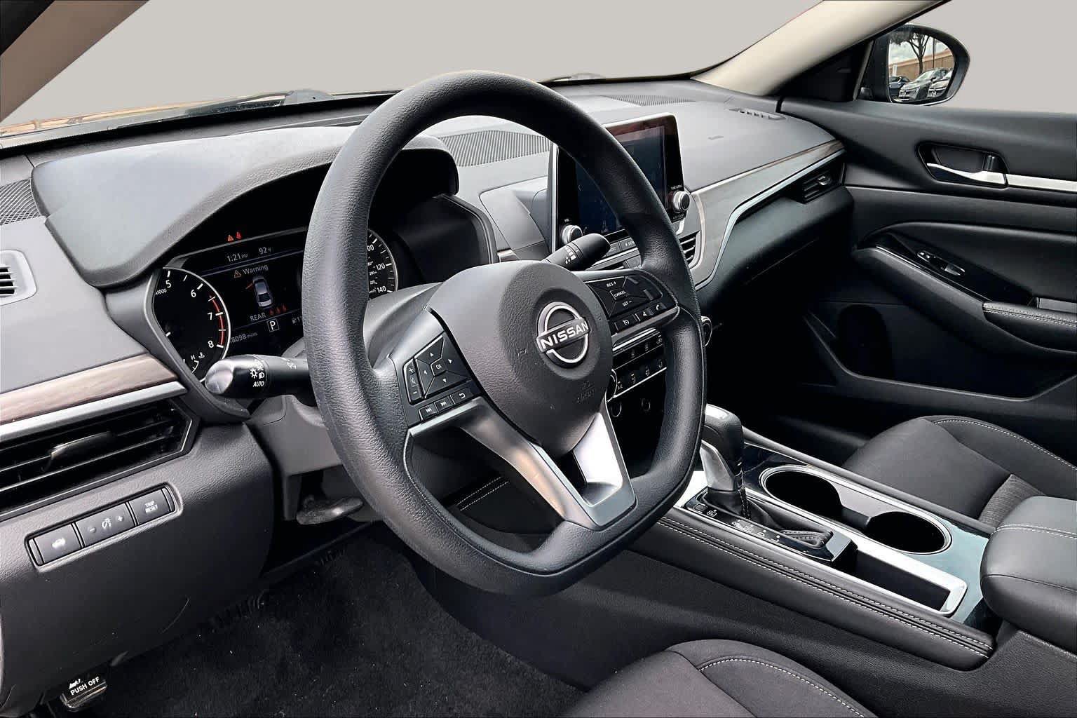 Certified 2023 Nissan Altima 2.5 SV FWD image 18