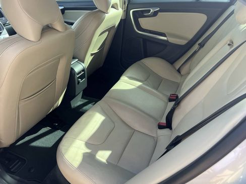 Used 2018 Volvo S60 T5 Dynamic w/ Vision Package FWD image 22