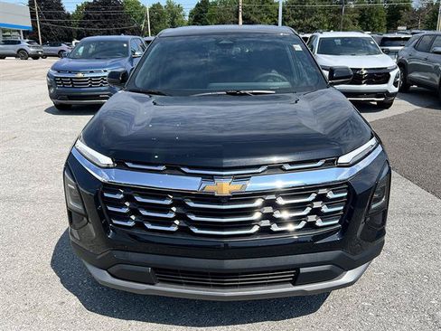 New 2027 Chevrolet Equinox LT w/ Convenience Package II AWD/4WD image 8