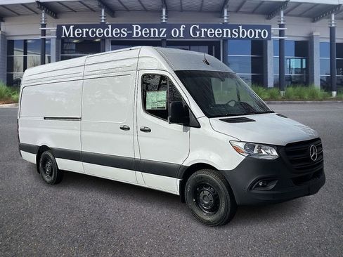 New 2025 Mercedes-Benz Sprinter 2500 image 2
