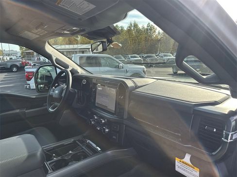 New 2026 Ford F250 Lariat w/ Black Appearance Package image 12