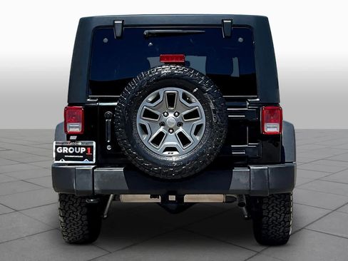 Used 2016 Jeep Wrangler Unlimited Rubicon w/ Connectivity Group image 5