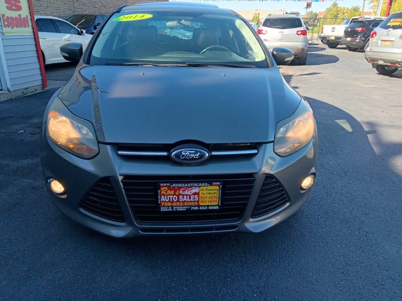 Used 2014 Ford Focus Titanium w/ Luxury Package FWD image 2