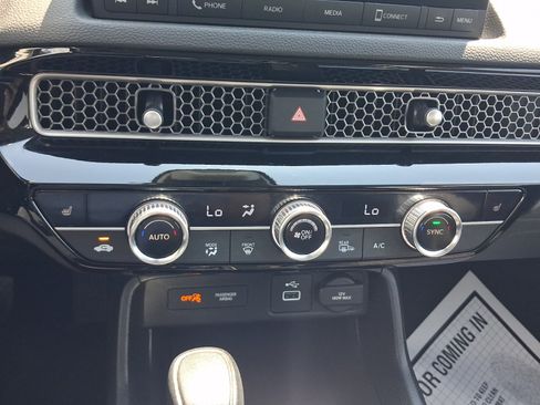 Used 2023 Honda Civic EX image 17